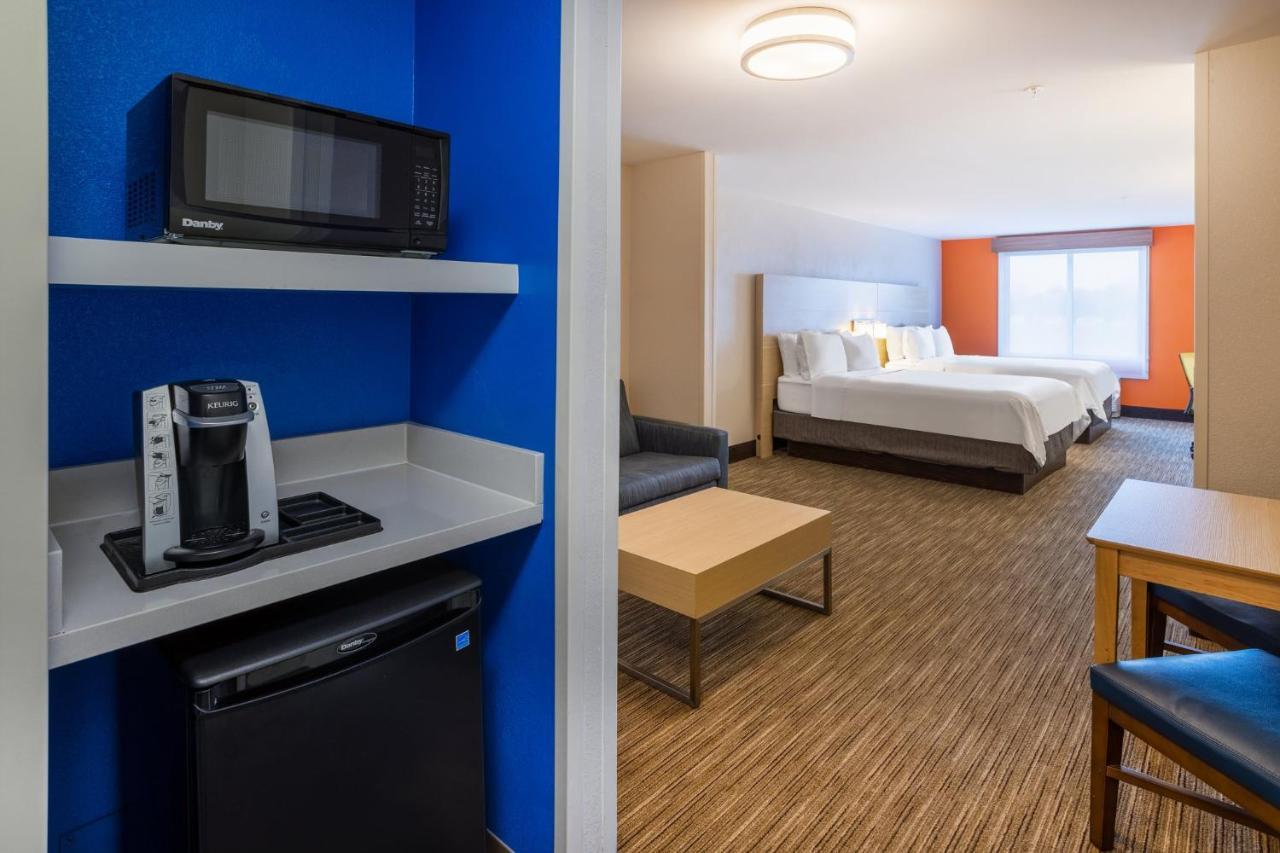 Holiday Inn Express Hotel & Suites Salisbury - Delmar By Ihg Exterior photo