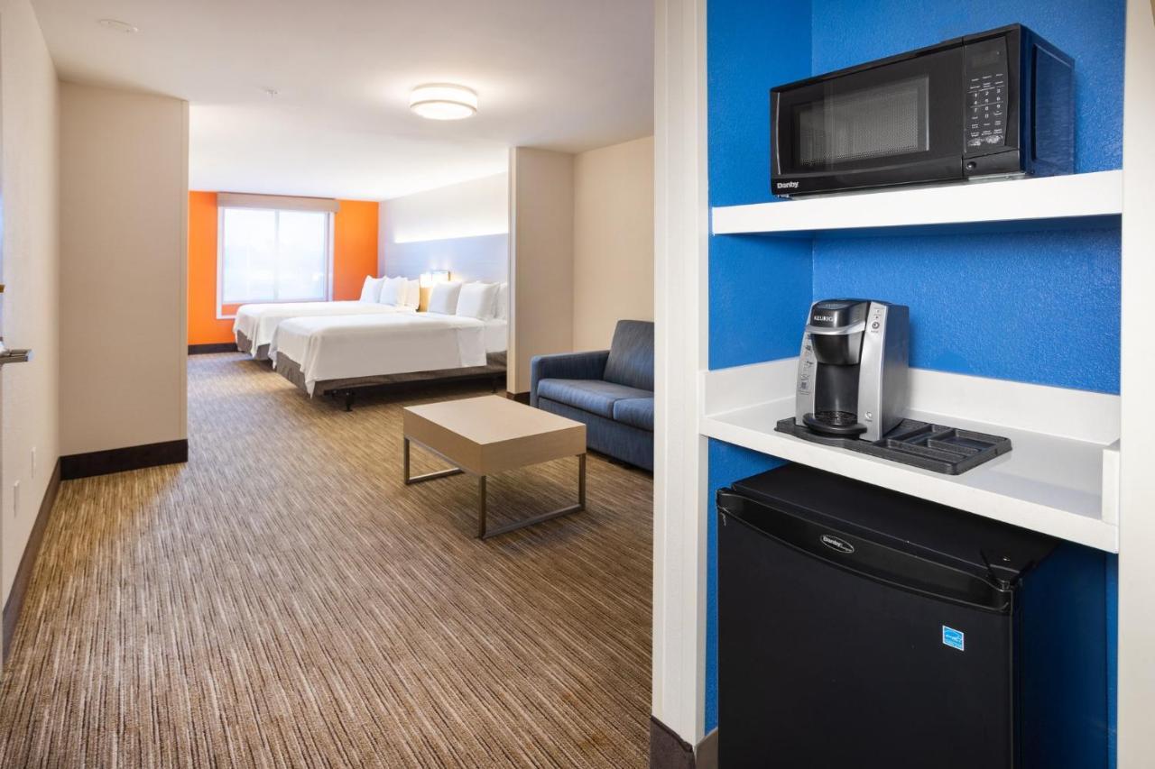 Holiday Inn Express Hotel & Suites Salisbury - Delmar By Ihg Exterior photo