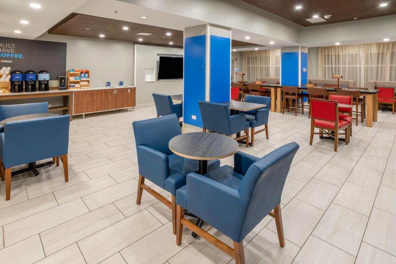 Holiday Inn Express Hotel & Suites Salisbury - Delmar By Ihg Exterior photo