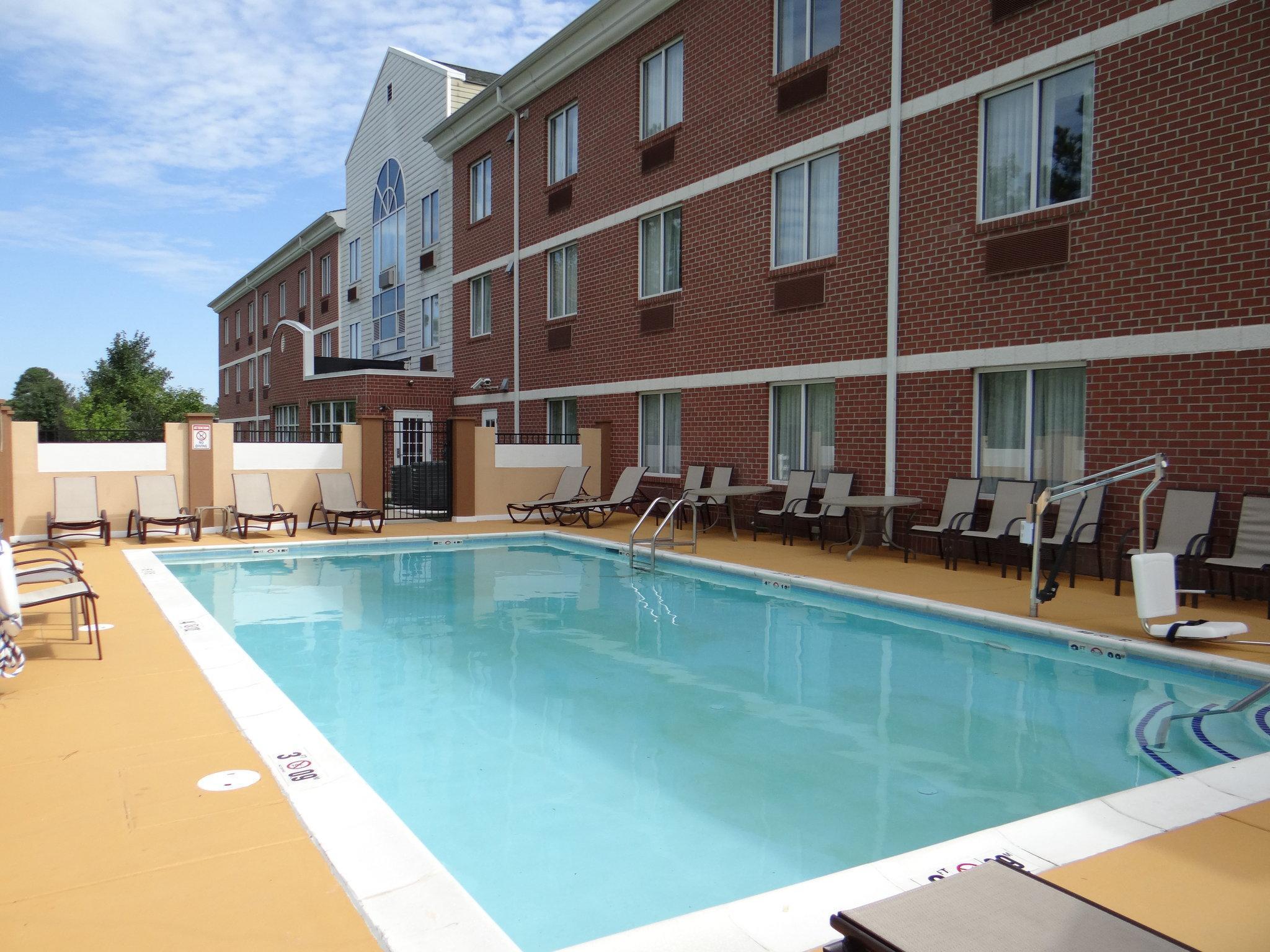 Holiday Inn Express Hotel & Suites Salisbury - Delmar By Ihg Exterior photo