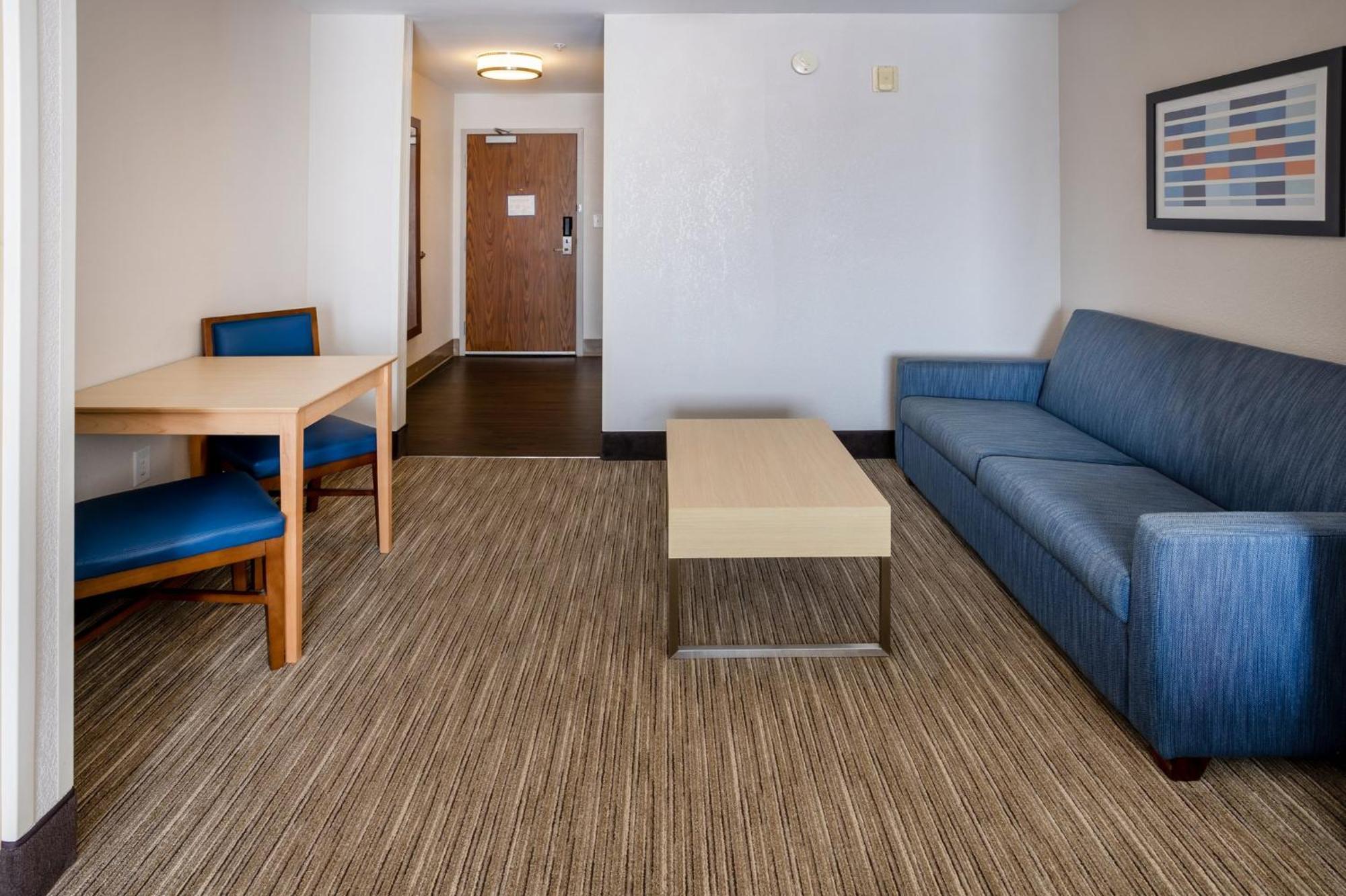 Holiday Inn Express Hotel & Suites Salisbury - Delmar By Ihg Exterior photo