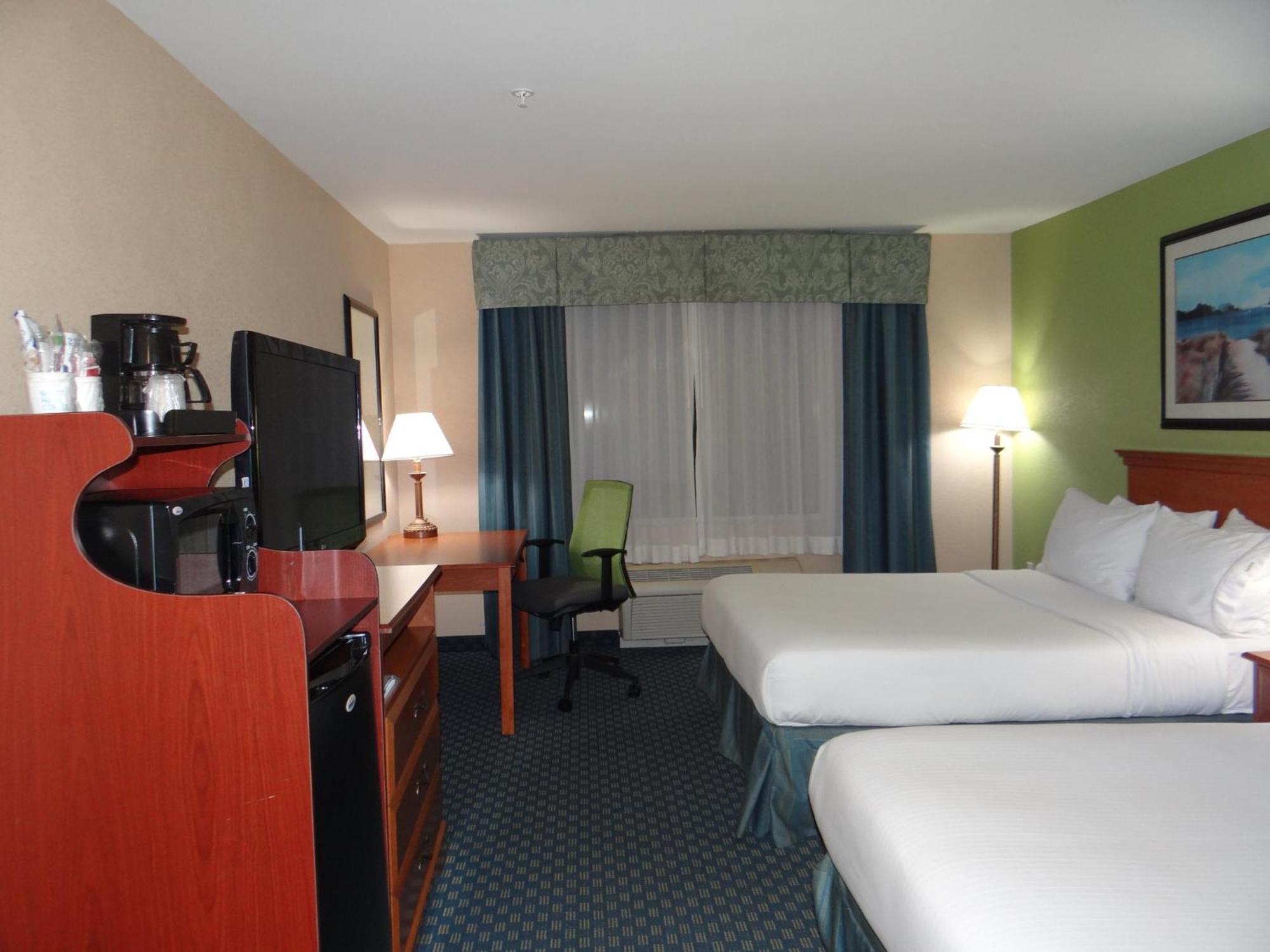 Holiday Inn Express Hotel & Suites Salisbury - Delmar By Ihg Exterior photo