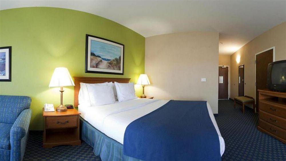 Holiday Inn Express Hotel & Suites Salisbury - Delmar By Ihg Exterior photo
