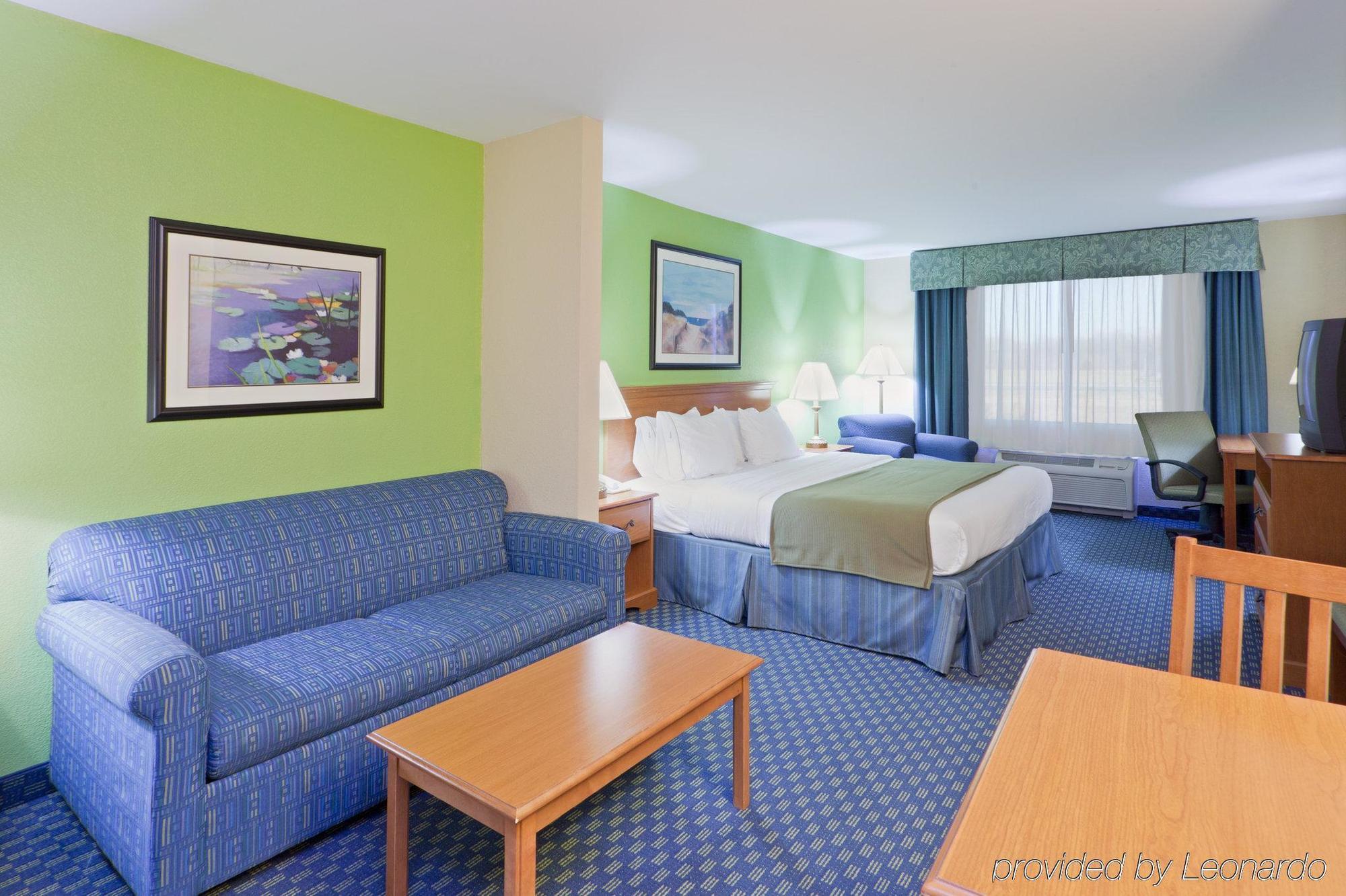 Holiday Inn Express Hotel & Suites Salisbury - Delmar By Ihg Room photo